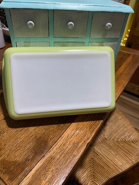 Pyrex Lime Green 231 baking pan